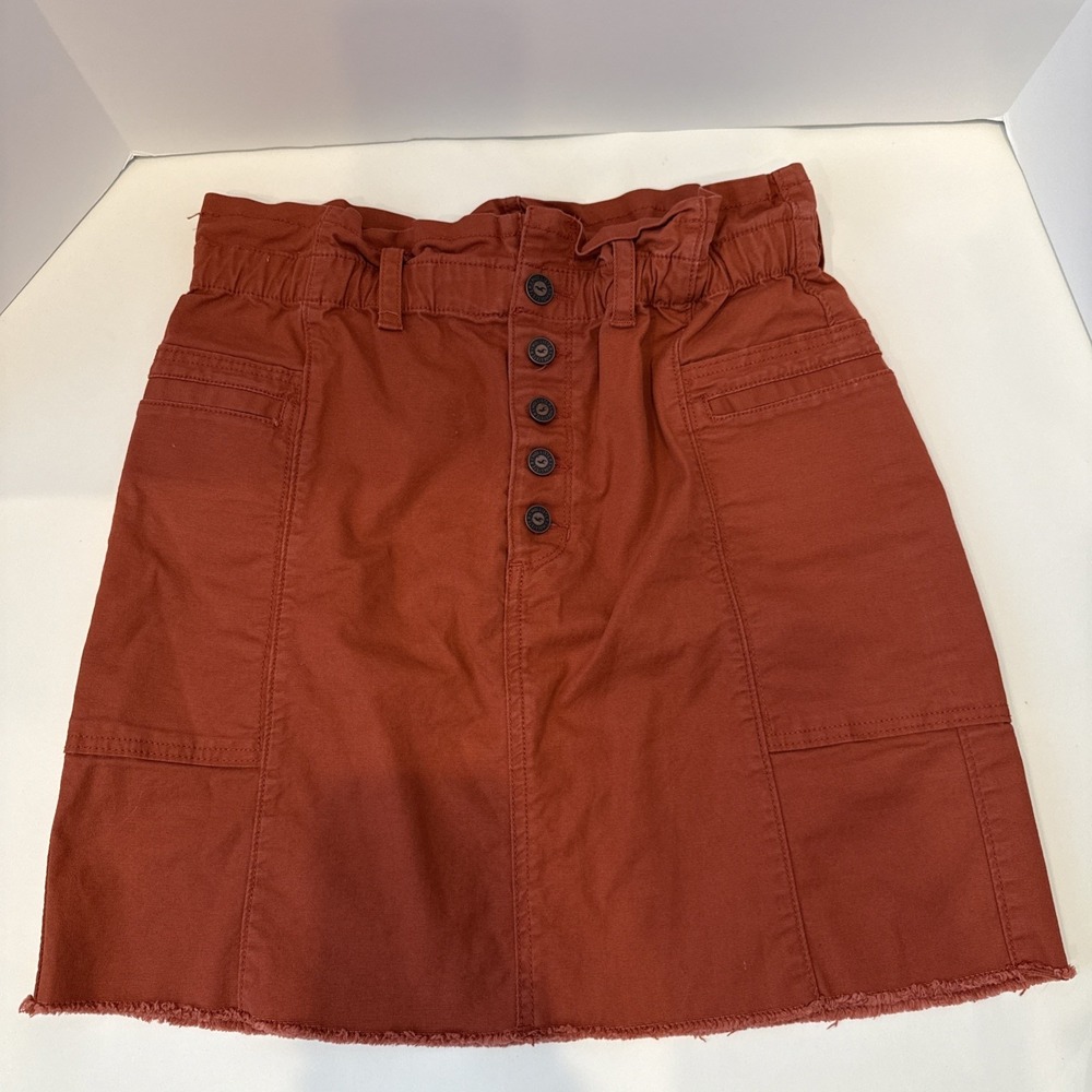 Hollister Ultra High-Rise Size Medium Cargo Pockets Raw Hem Rust Orange Skirt